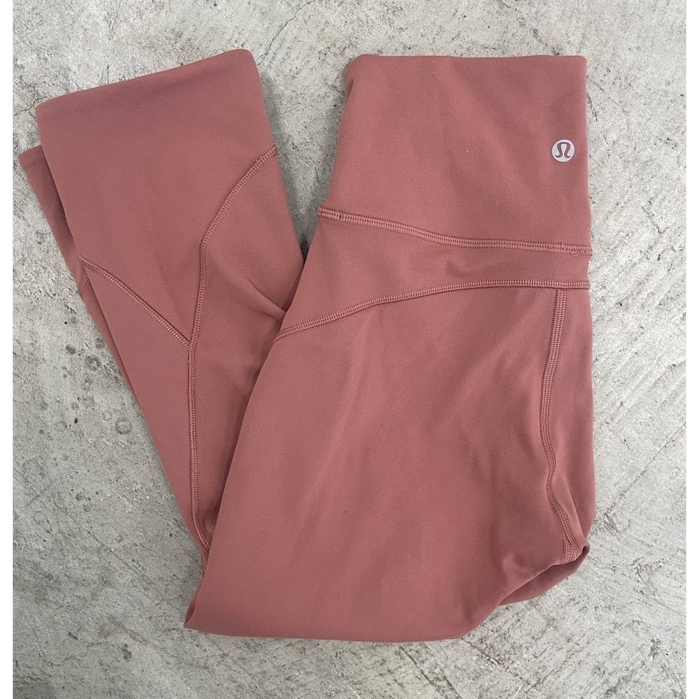 Lululemon Woman Pink Athletic Capri Leggings - 4